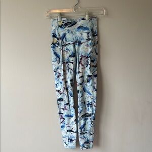 Lululemon Blue and Black Patterned Leggings